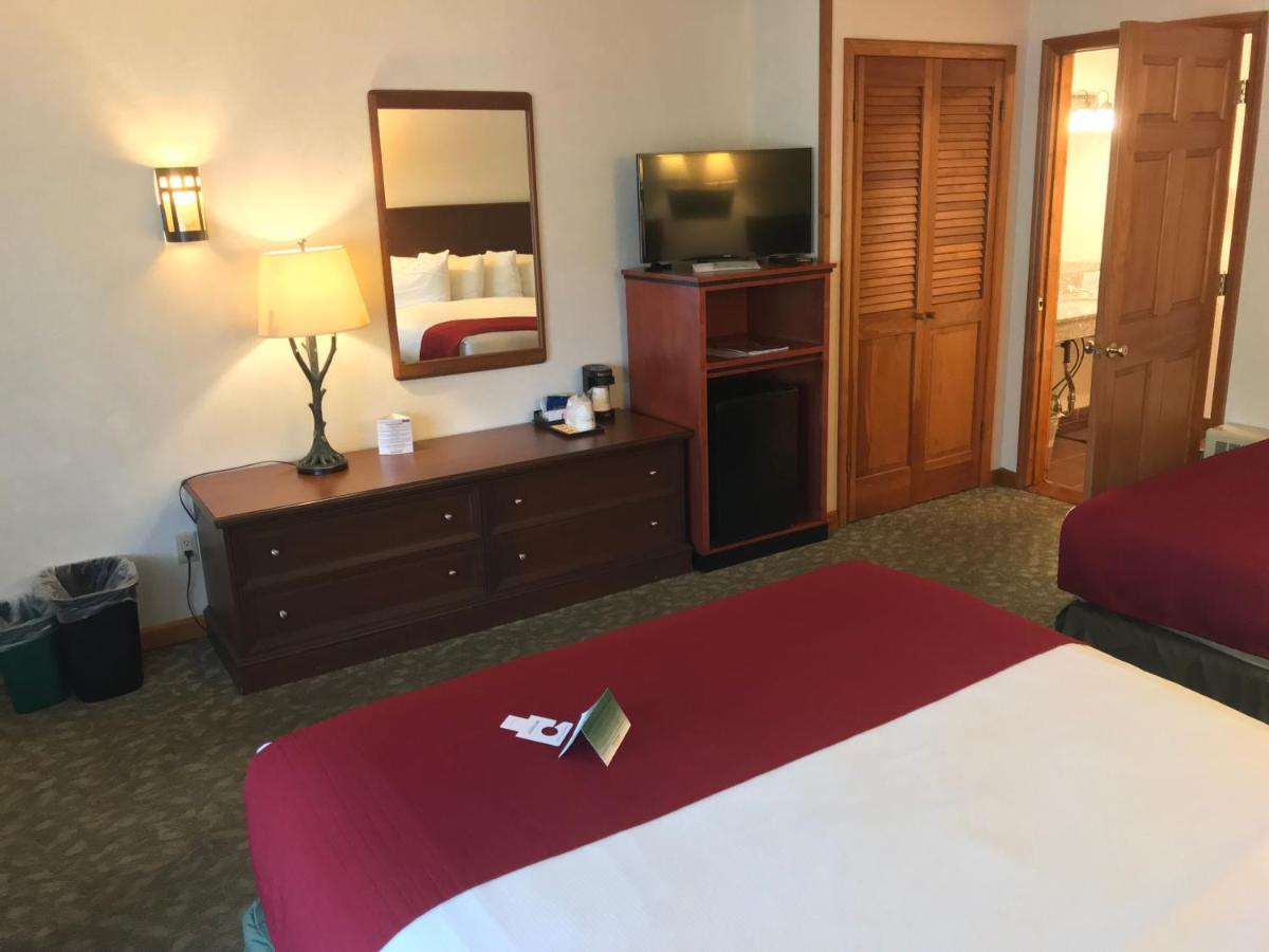 Queen Room with Two Queen Beds - Disability Access